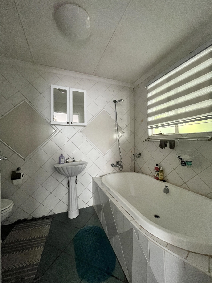 1 Bedroom Property for Sale in Moret Gauteng