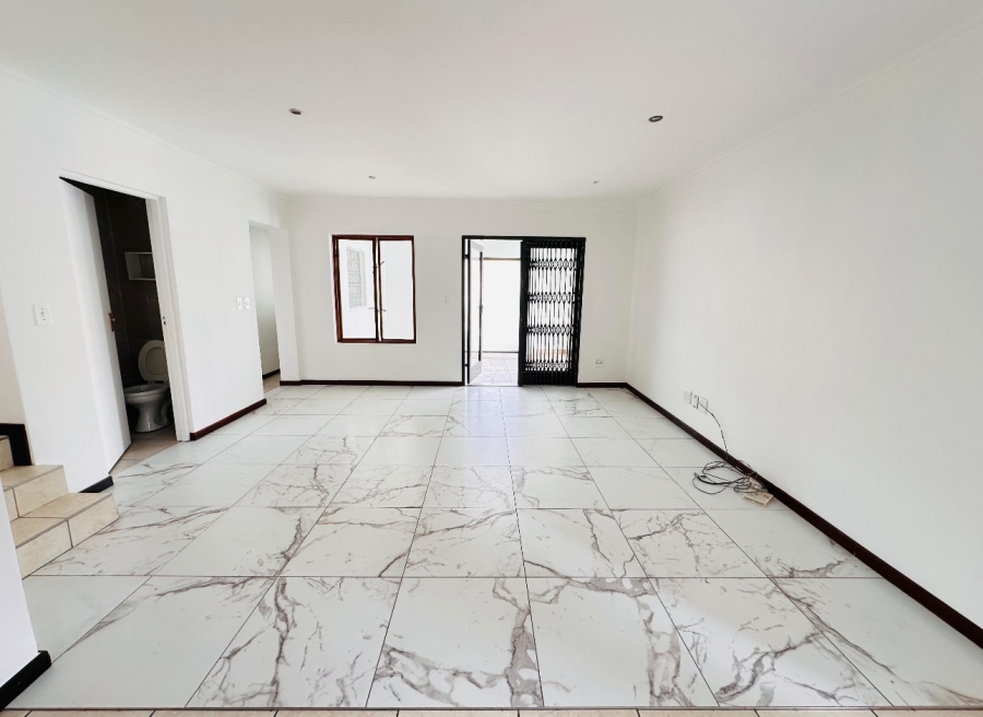 To Let 3 Bedroom Property for Rent in Vorna Valley Gauteng