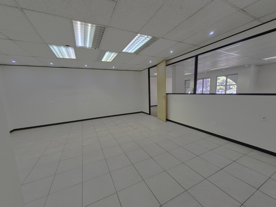 To Let Commercial Property for Rent in Hyde Park Gauteng