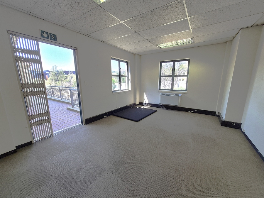 To Let Commercial Property for Rent in Hyde Park Gauteng