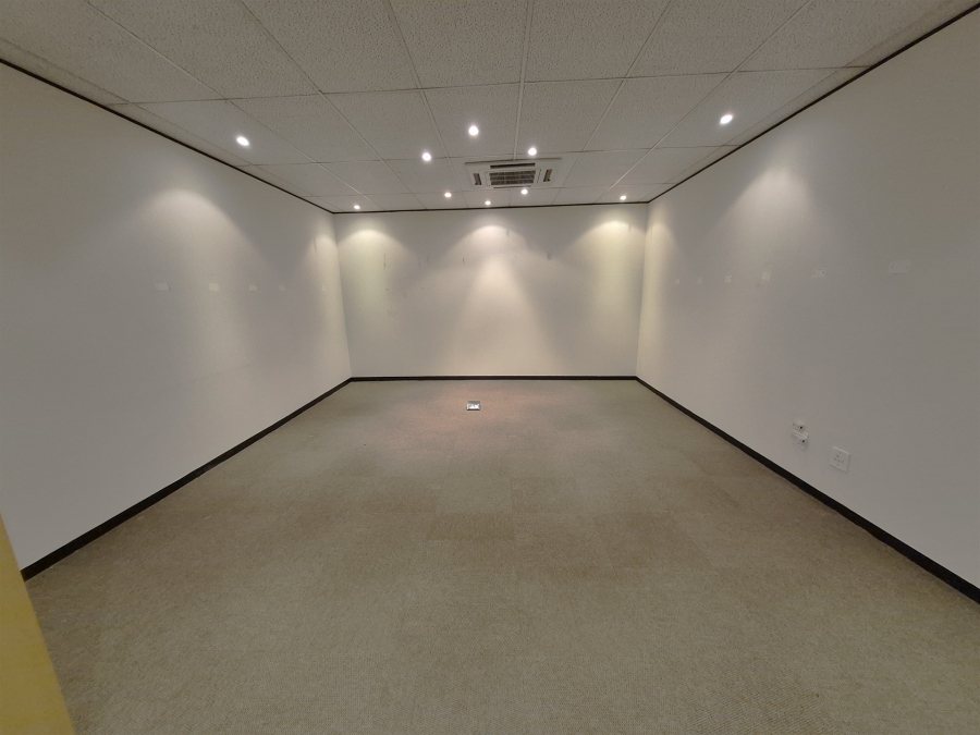 To Let Commercial Property for Rent in Hyde Park Gauteng