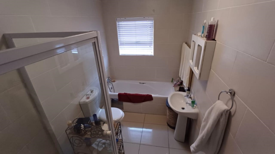To Let 3 Bedroom Property for Rent in Meyersdal Gauteng