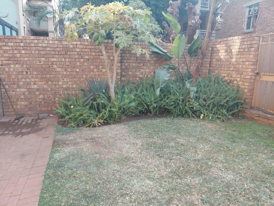 2 Bedroom Property for Sale in Die Hoewes Gauteng