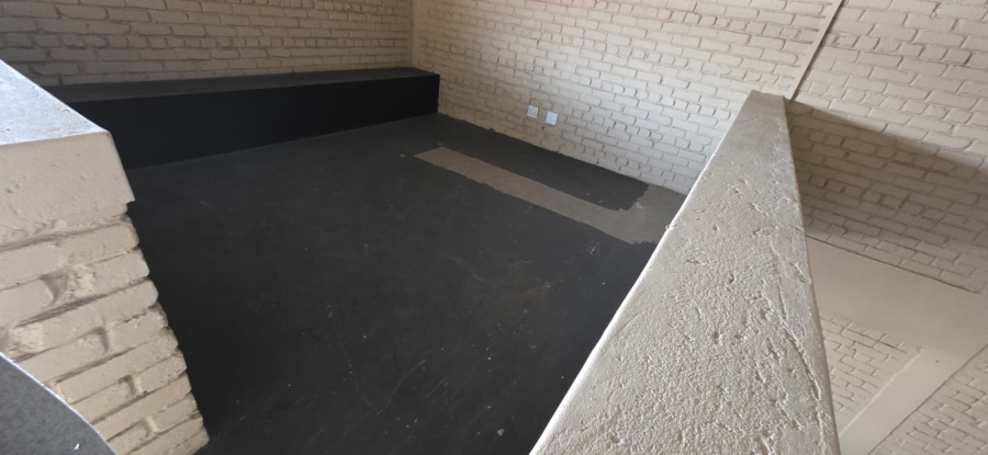 To Let Commercial Property for Rent in Pomona Gauteng