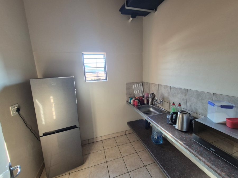 To Let Commercial Property for Rent in Hennopspark Gauteng