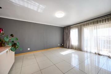 2 Bedroom Property for Sale in Carlswald Gauteng