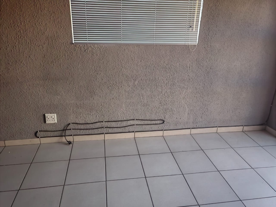 To Let Commercial Property for Rent in Alberton North Gauteng