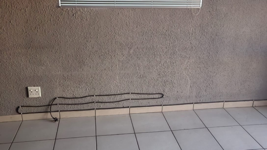 To Let Commercial Property for Rent in Alberton North Gauteng