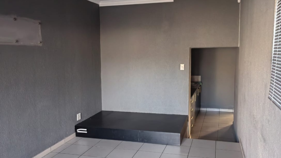To Let Commercial Property for Rent in Alberton North Gauteng