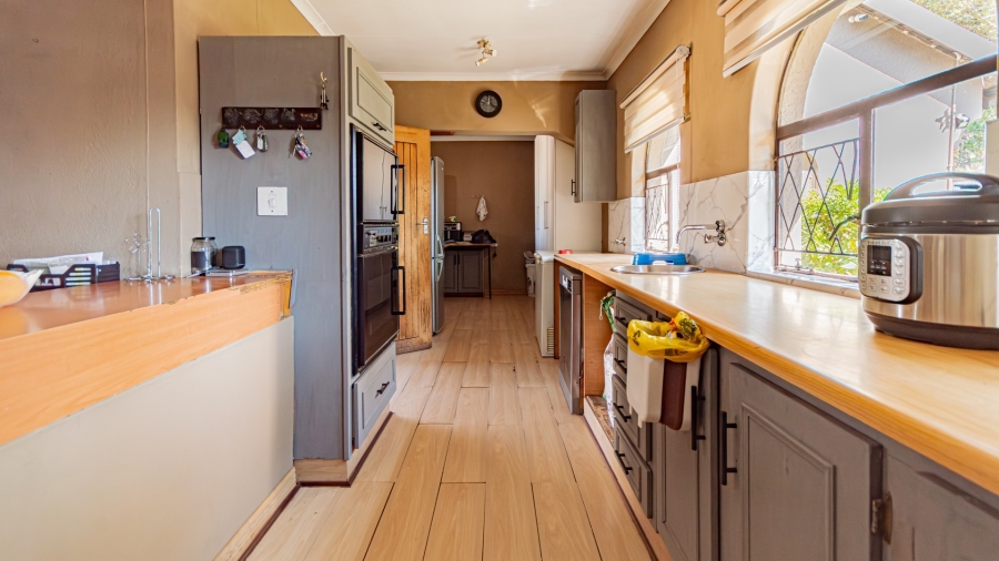 4 Bedroom Property for Sale in Albertsdal Gauteng