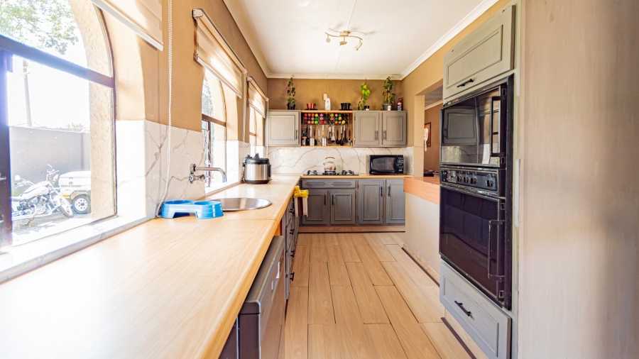 4 Bedroom Property for Sale in Albertsdal Gauteng