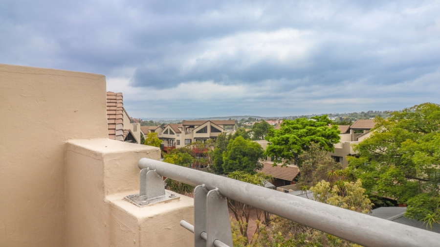 2 Bedroom Property for Sale in Lonehill Gauteng