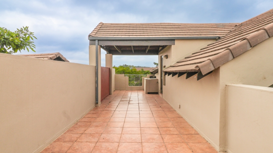 2 Bedroom Property for Sale in Lonehill Gauteng