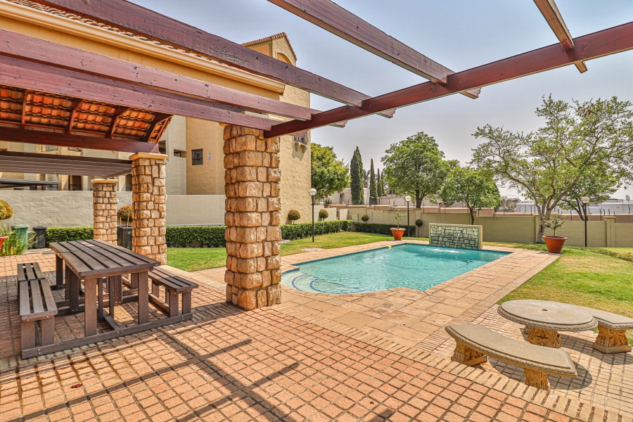To Let 1 Bedroom Property for Rent in Morningside Gauteng