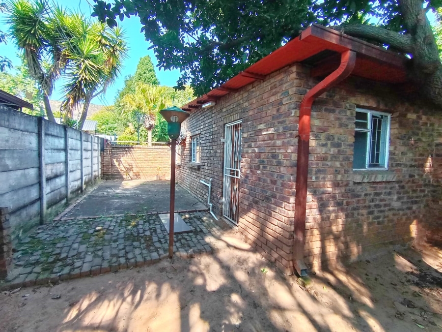 6 Bedroom Property for Sale in Pretoria North Gauteng