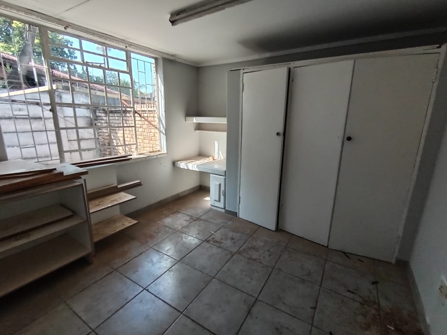 6 Bedroom Property for Sale in Pretoria North Gauteng