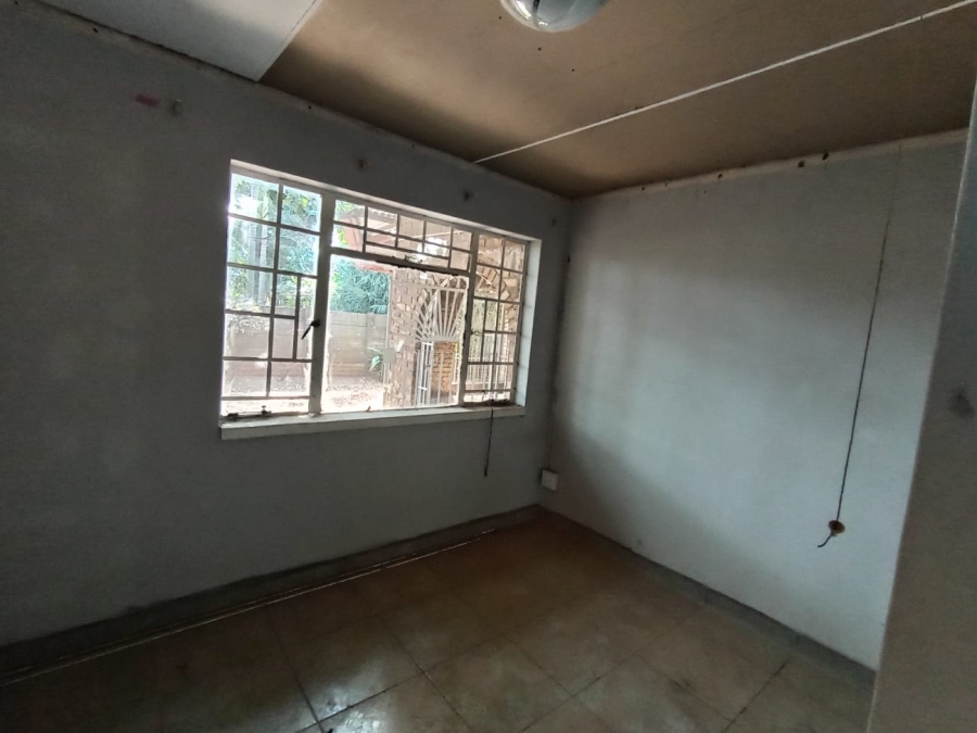 6 Bedroom Property for Sale in Pretoria North Gauteng