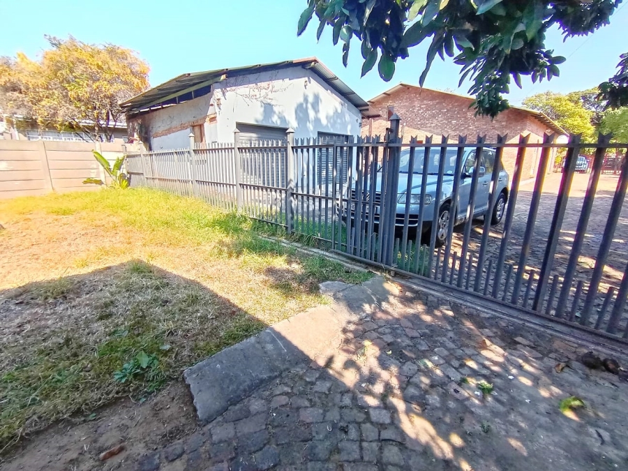 6 Bedroom Property for Sale in Pretoria North Gauteng