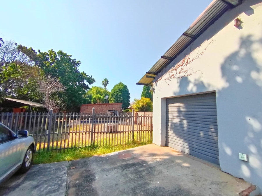 6 Bedroom Property for Sale in Pretoria North Gauteng
