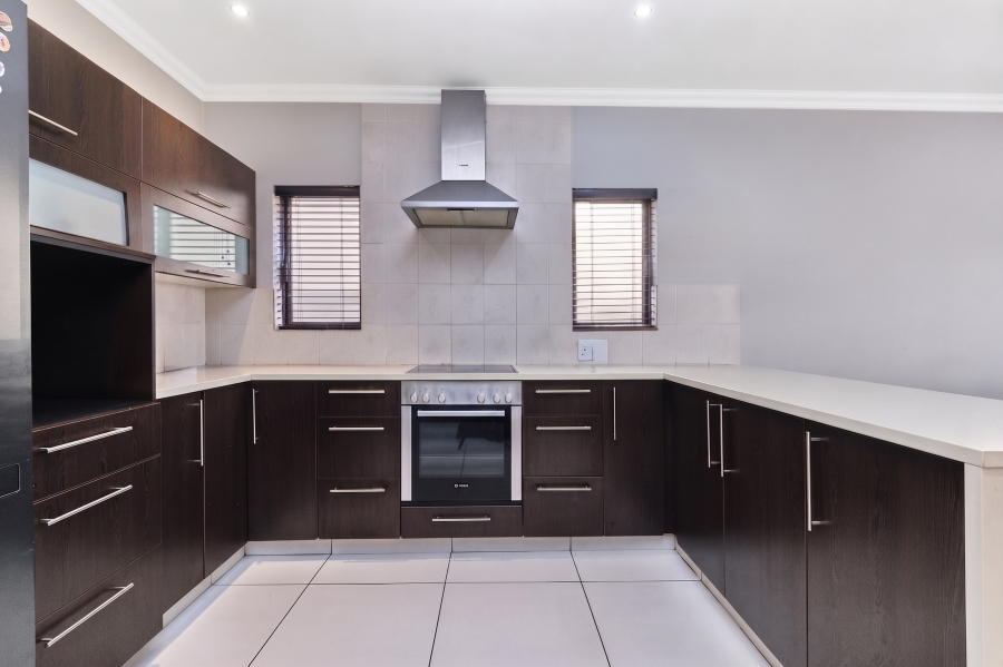 4 Bedroom Property for Sale in Broadacres Gauteng