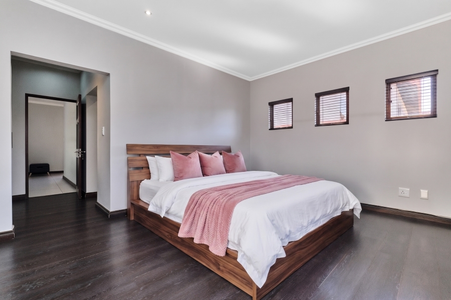 4 Bedroom Property for Sale in Broadacres Gauteng