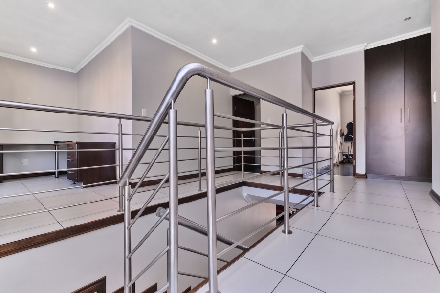 4 Bedroom Property for Sale in Broadacres Gauteng