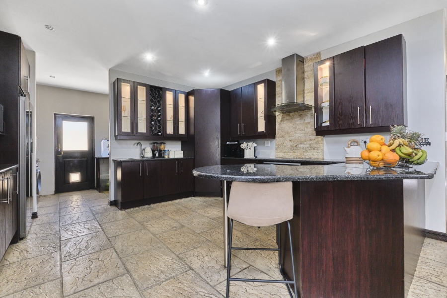 3 Bedroom Property for Sale in Broadacres Gauteng