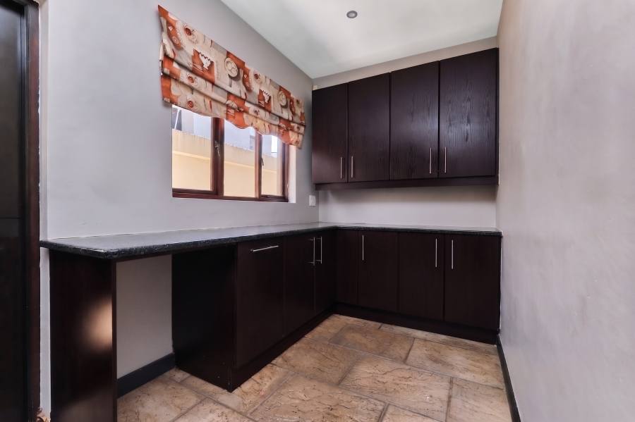 3 Bedroom Property for Sale in Broadacres Gauteng