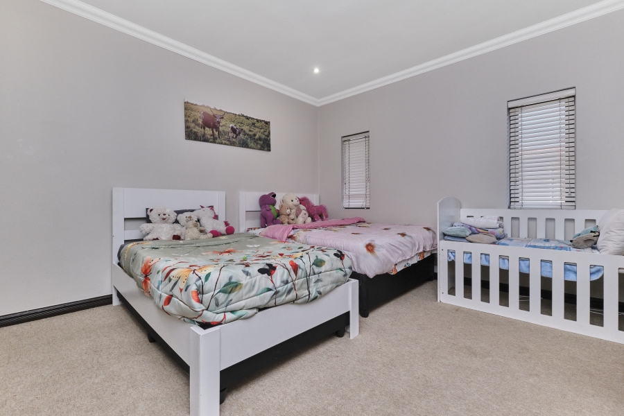 3 Bedroom Property for Sale in Broadacres Gauteng
