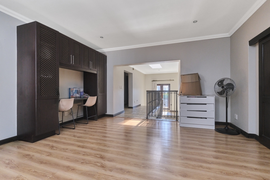 3 Bedroom Property for Sale in Broadacres Gauteng