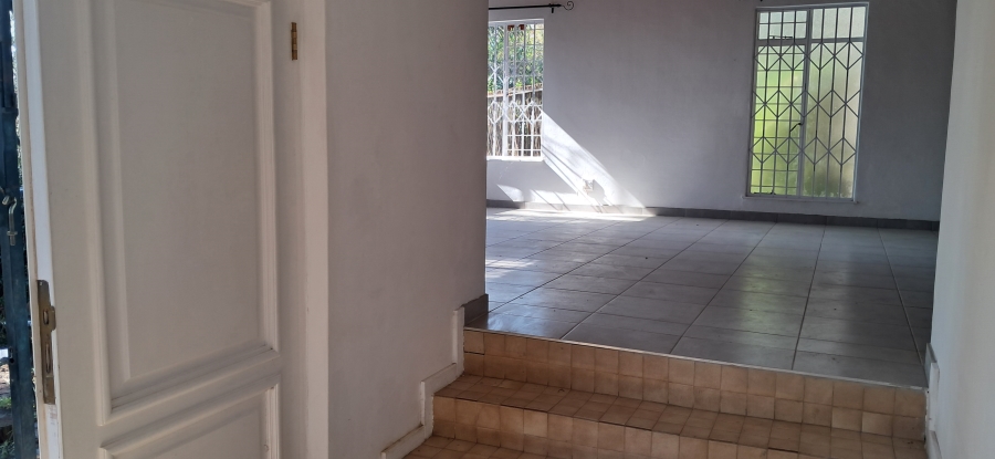 To Let 3 Bedroom Property for Rent in Roodekrans Gauteng