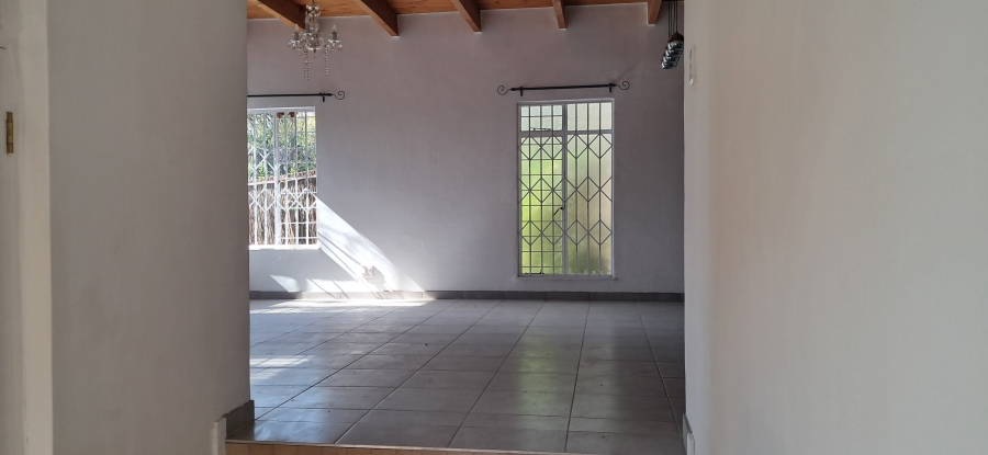 To Let 3 Bedroom Property for Rent in Roodekrans Gauteng