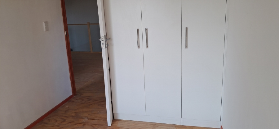 To Let 3 Bedroom Property for Rent in Roodekrans Gauteng