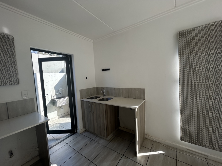 To Let 2 Bedroom Property for Rent in Edenburg Gauteng
