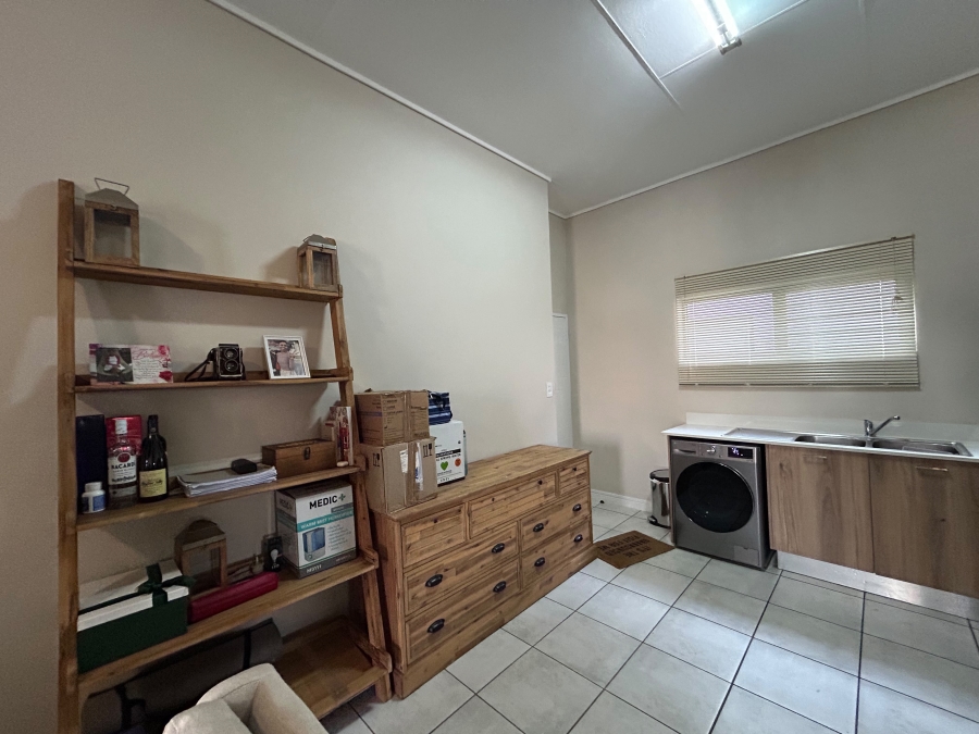 To Let 2 Bedroom Property for Rent in Linbro Park Gauteng
