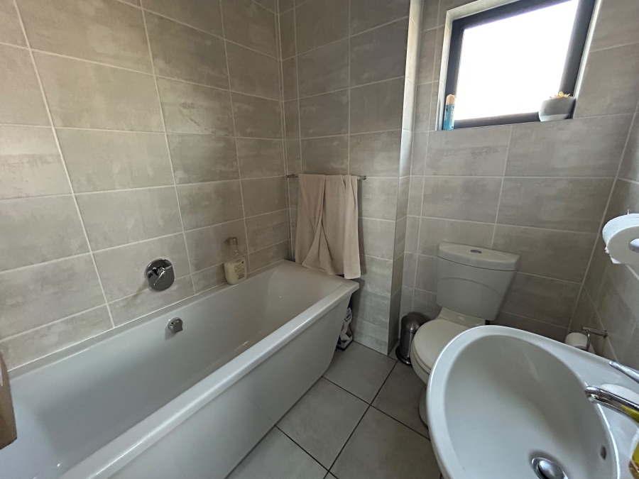 To Let 2 Bedroom Property for Rent in Linbro Park Gauteng