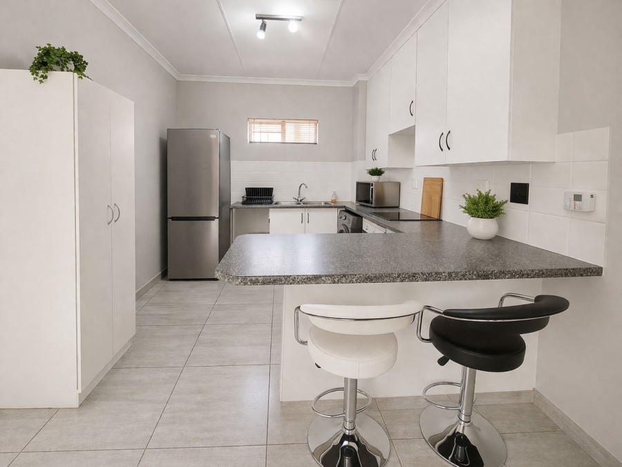 To Let 2 Bedroom Property for Rent in North Riding Gauteng