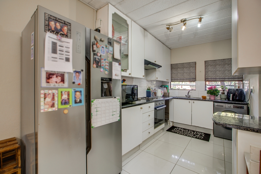 2 Bedroom Property for Sale in Sunninghill Gauteng