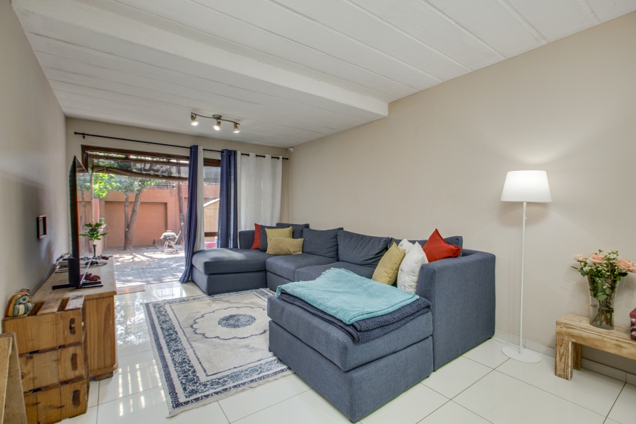 2 Bedroom Property for Sale in Sunninghill Gauteng
