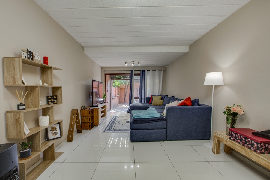 2 Bedroom Property for Sale in Sunninghill Gauteng