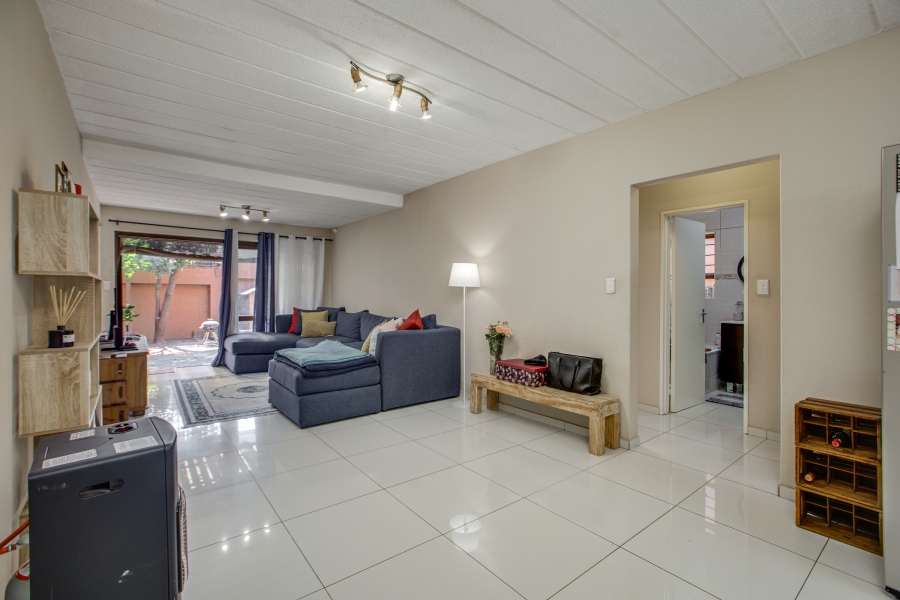 2 Bedroom Property for Sale in Sunninghill Gauteng