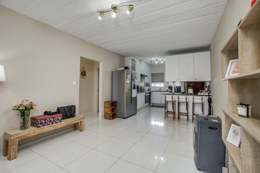 2 Bedroom Property for Sale in Sunninghill Gauteng