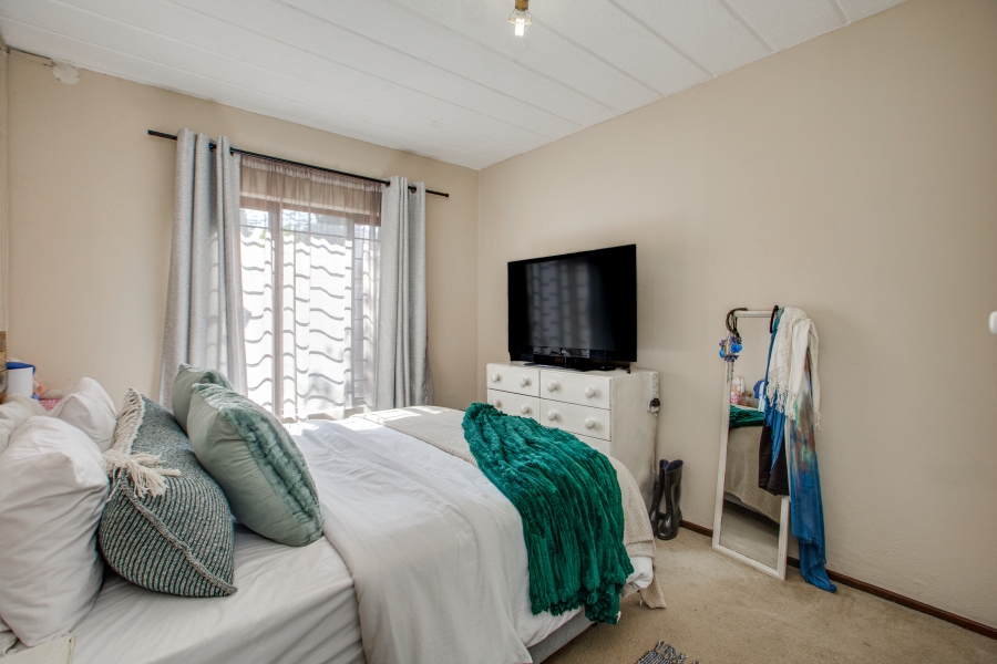 2 Bedroom Property for Sale in Sunninghill Gauteng