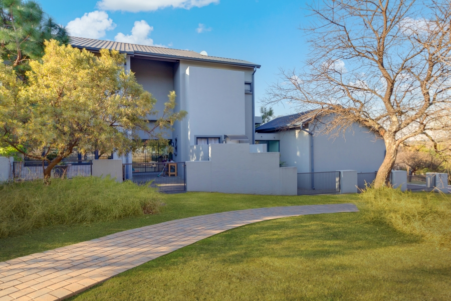 4 Bedroom Property for Sale in Helderfontein Estate Gauteng