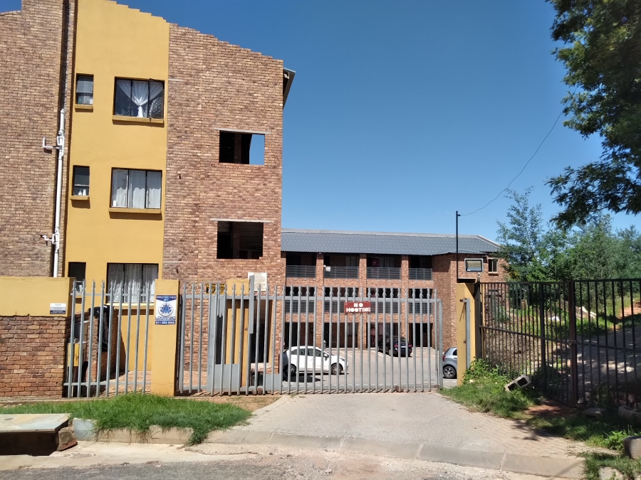 To Let 1 Bedroom Property for Rent in Discovery Gauteng