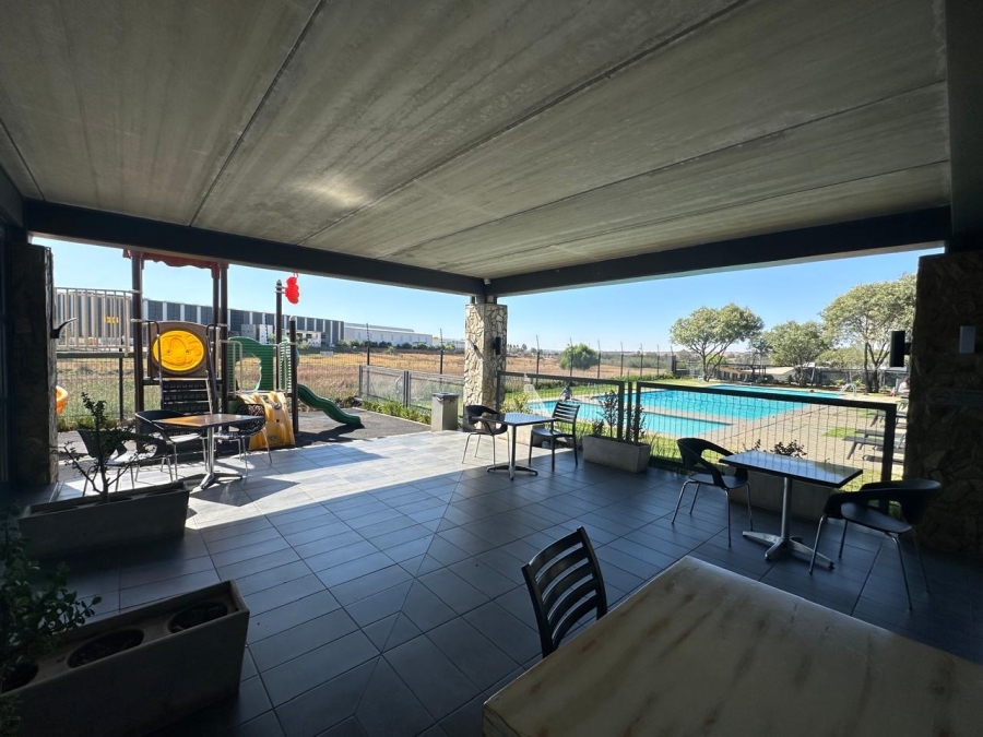 1 Bedroom Property for Sale in Modderfontein Gauteng