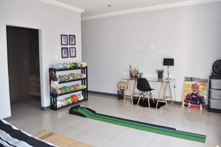 5 Bedroom Property for Sale in Boschkop A H Gauteng