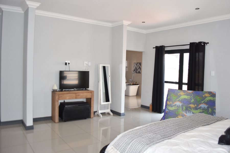 5 Bedroom Property for Sale in Boschkop A H Gauteng