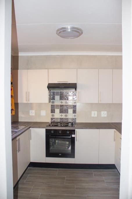 1 Bedroom Property for Sale in Wilro Park Gauteng