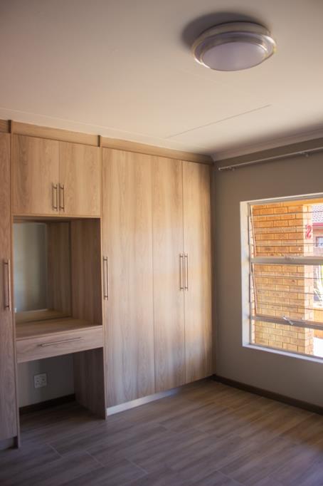 1 Bedroom Property for Sale in Wilro Park Gauteng